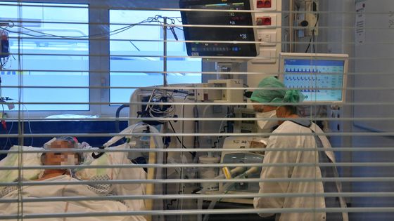 Le service de médecine intensive et réanimation du CHU de Clermont-Ferrand ©Maxppp - PhotoPQR/La Montagne