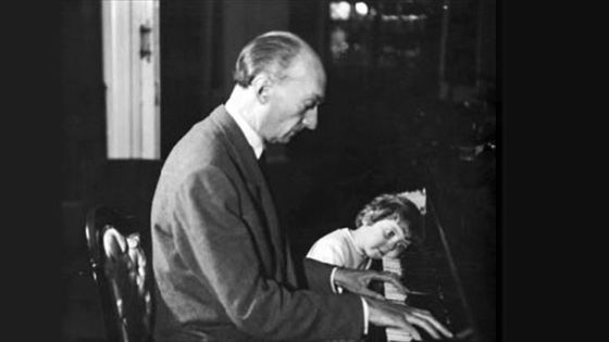 Federico Mompou au piano - Capture d'écran YouTube