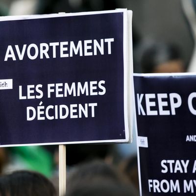 Une pancarte défendans le droit des femmes à l'avortement, à Paris, en 2018. Photo d'illustration.