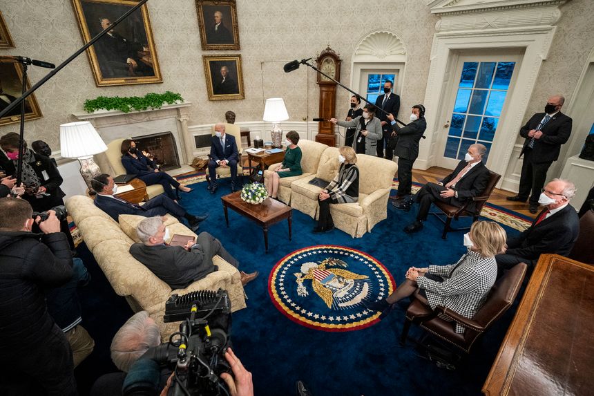 Joe Biden reçoit des sénateurs républicains, le 1er février 2021