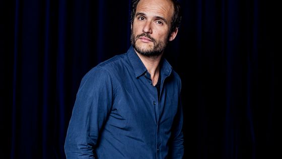 Le réalisateur Thomas Lilti pendant une séance photo à Paris, le 28 juin 2016. ©Getty - Stephane Grangier/Corbis
