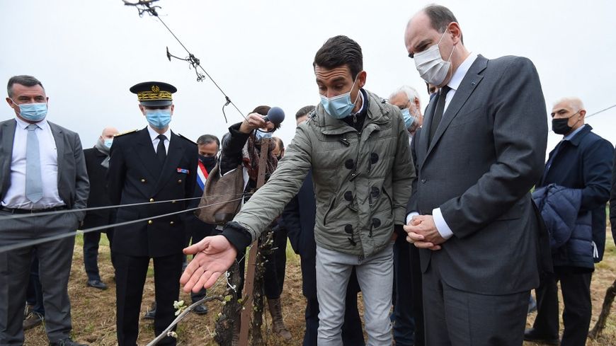 Jean Castex était ce samedi en visite sur des exploitations endommagées à Montagnac, près de Béziers, dans l'Hérault