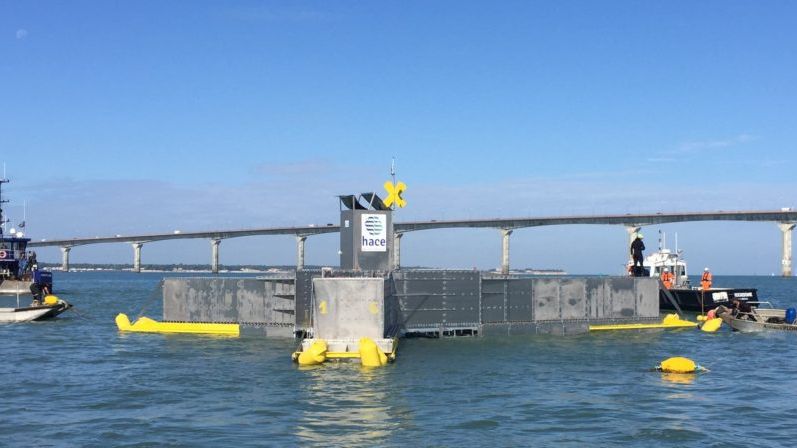 Prototype Hace pour les essais effectués au pied du pont de l'Ile de Ré