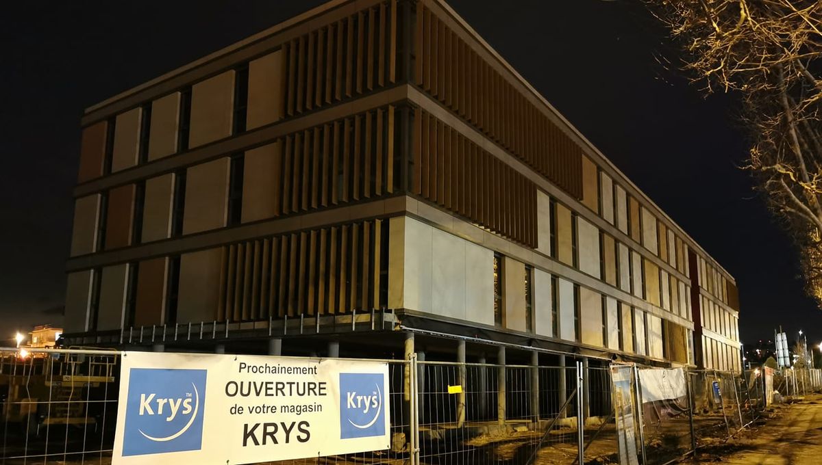 Le Nouvel Opticien Krys A Saint Priest En Jarez Cambriole Quelques Heures Avant Son Ouverture