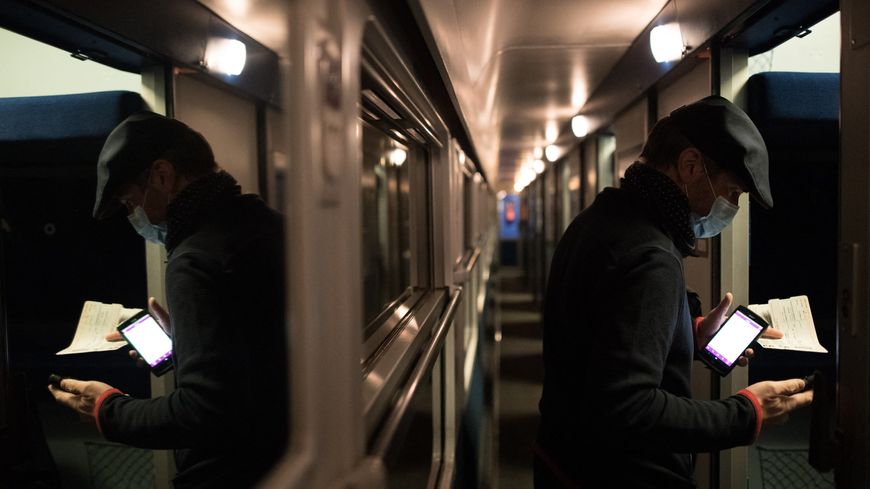 Dans le train de nuit qui relie Latour-de-Carol (Pyrénées-Orientales) à Paris (janvier 2021)