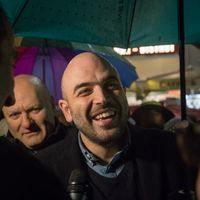 L’écrivain et journaliste Roberto Saviano, le 1er décembre 2019 pendant une manifestation à Milan, Italie.