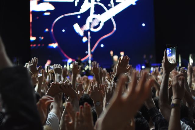 Indochine performed in front of 5,000 spectators at Accor Arena in Paris on May 29.