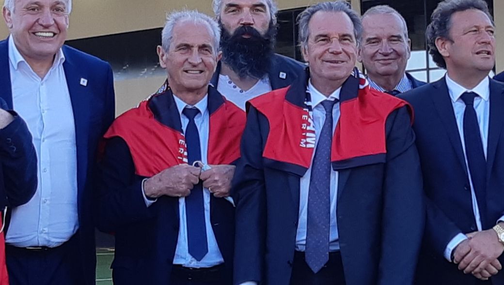 Calendrier Rugby Toulon 2023 Toulon, Ville D'accueil Pour Une Prestigieuse Équipe Participant À La Coupe  Du Monde De Rugby En 2023