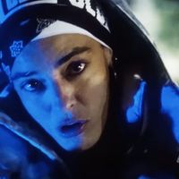Keny Arkana dans le clip "Parole vraie / Projecteurs" - (réal : Flo Lalanne)