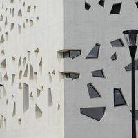 Vue de la façade de la Boîte à Musiques à Metz, dessinée par Rudy Ricciotti.
