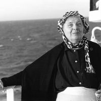 Marguerite Yourcenar à bord du paquebot "Mermoz" dans la mer des Caraïbes, en mars 1981