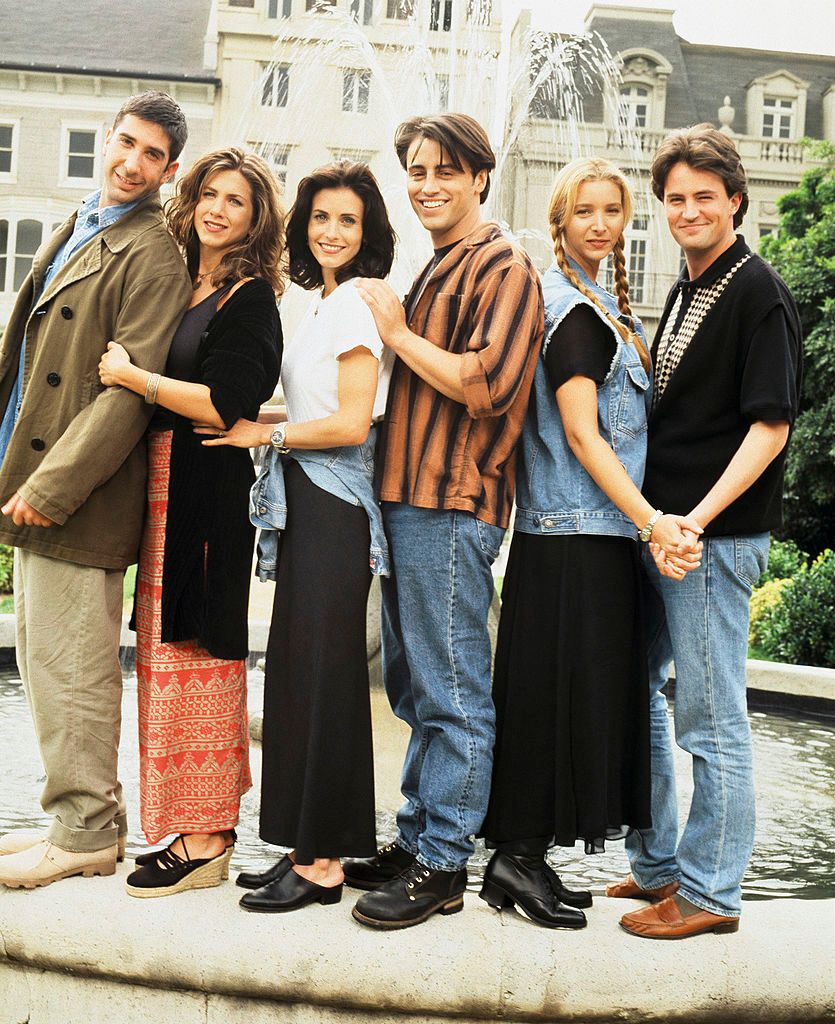 L'équipe de Friends en 1994 : Ross, Rachel, Monica, Joey, Phoebe et Chandler