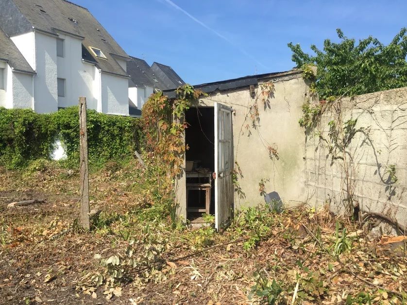 La cabane d'Isidore III au fond du jardin