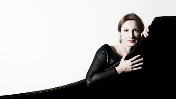 La pianiste Mūza Rubackyté publie le livre "Née sous un piano" aux Editions Ovadia, et sort le disque "L. Godowsky" sur le label Ligia - D. Matvejas