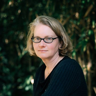 Portrait de Taina Tervonen, documentariste et journaliste, auteure de : "Les fossoyeuses "(Editions Marchialy).