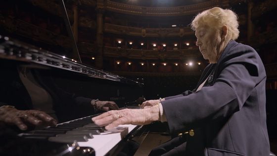 "J'avais l'impression d'être à une répétition !", confie celle qui a été pendant 30 ans chef de chant à l'Opéra de Paris. - Joel Bruandet