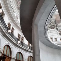 Le cercle de béton de l'architecte japonais Tadao Ando dans le cercle originel de la Bourse de Commerce, mai 2021