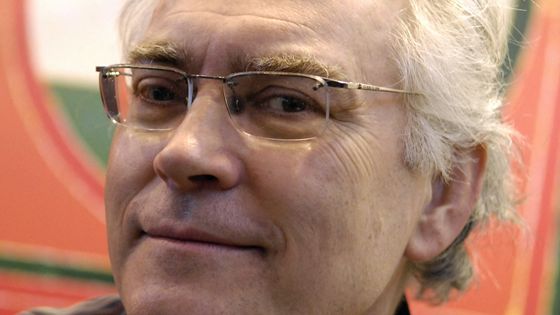 Albert Algoud (en 2007) auteur de "La Castafiore, nouvelle biographie très enrichie et toujours non autorisée !" avec des illustrations d'Alain Bouldouyre, aux éditions du Cherche-Midi (2020) ©AFP - STEPHANE DE SAKUTIN / AFP