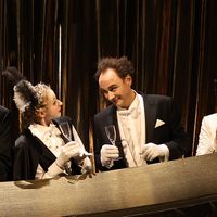 Strauss, La Chauve-souris – dir. Claude Schnitzler, mise en scène Jean Lacornerie : Horst Lamnek ( Frank), Veronika Seghers (Ida), Stephan Genz (Gabriel Von Eisenstein), Eleonore Marguerre (Rosalinde)