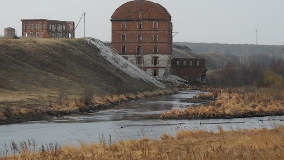 3 mai 2010, La rivière Techa, dans le village de Muslyumovo, polluée par des radiations lors de la tragédie de Kyshtym, survenue à la centrale de Mayak en 1957. ©AFP - Aleksandr Kondratuk / Sputnik