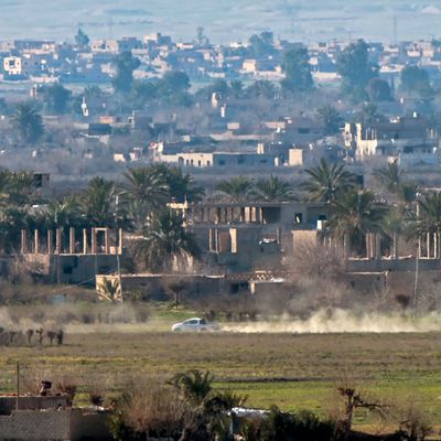 12 février 2019, depuis une position des Forces démocratiques syriennes (FDS), la zone de Baghouz dans la province de Deir Ezzor, dans l'est de la Syrie, lors d'une opération visant à expulser de la région les djihadistes du groupe État islamique.