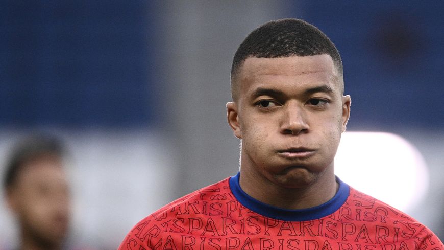 Kylian Mbappé - échauffement match aller PSG-City (Anne-Christine Poujoulat)