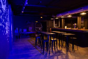 Les discothèques ont fermé leurs portes depuis le début de la pandémie, il y a 15 mois Les discothèques ont fermé leurs portes depuis le début de la pandémie, il y a 15 mois