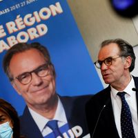 Sur Twitter, Renaud Muselier répète pourtant ce dimanche être candidat "sans accord d'appareils, sans alliance ni fusion".