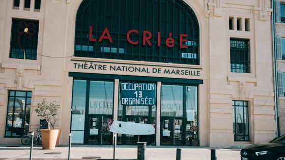 La Criée - Théâtre national de Marseille est aussi impacté par le mouvement d'occupation des théâtres. Des directeurs de théâtre appellent à l'arrêt de l'occupation afin de préparer la réouverture ©AFP - Theo Giacometti / Hans Lucas