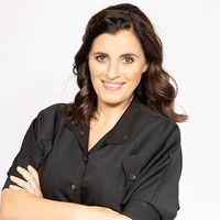 Sandrine Sarroche, chansonnière, humoriste, actrice...