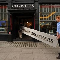 Le 15 septembre 2008, la faillite de la grande banque d'affaires américaine Lehman Brothers provoque une panique sur les marchés financiers.