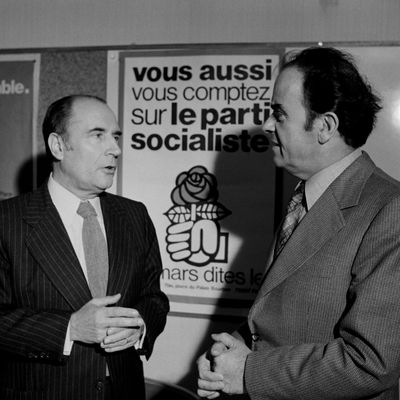 François Mitterrand et Georges Marchais lors d'une réunion des trois partis de gauche à Paris, France, le 21 mai 1976. Photo by Gilbert Uzan