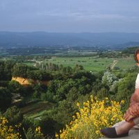 Le journaliste, historien et écrivain français Jean Lacouture en juin 2000 chez lui à Roussillon, Vaucluse, France.