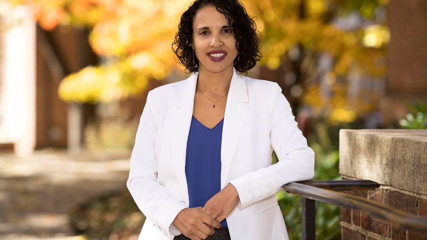 Marlene L. Daut, spécialiste des diasporas africaines et américaines à l'université de Virginie