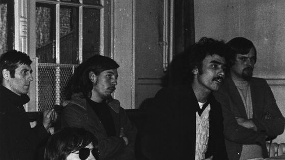Prise de parole militante en 1973 - ©Archives Privées Benjamin Stora