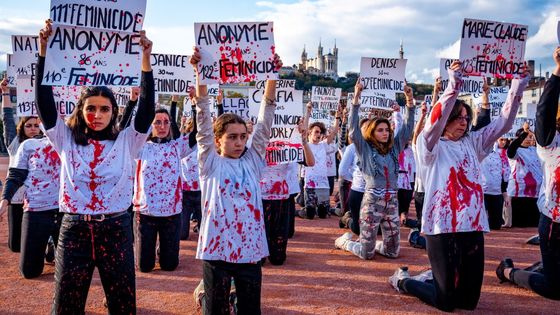 Les collectifs et les associations de femmes se mobilisent depuis plusieurs années pour réclamer des actions gouvernementales. ©Getty - Robert Deyrail
