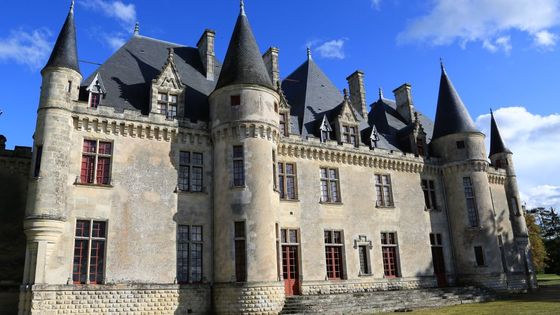 Château de Montaigne (1533-1592) à Saint-Michel de Montaigne dans le Périgord (Dordogne) où il vécut et mourut. ©Getty - © Jean-Pierre BOUCHARD / Collection Gamma-Rapho