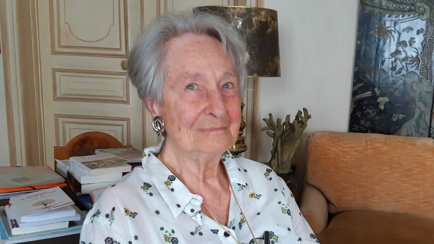 A 92 ans, la psychologue Nancy de la Perrière anime toujours un groupe de parole pour l'association Old'Up.