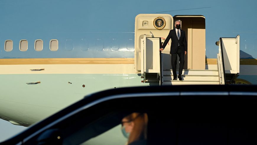 Joe Biden atterrit sur une basé près de Bruxelles lors de sa première tournée européenne le 13 juin 2021