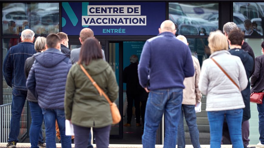 Le nombre de rendez-vous pris sur Doctolib pour une première dose est aussi en baisse quasi-continue depuis maintenant 10 jours.