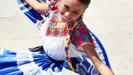 Robe mexicaine traditionnelle ©Getty - Monica Rodriguez
