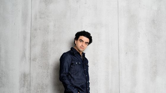 Le ténor Rolando Villazon signe la mise en scène de "La Somnambule" de Bellini au Théâtre des Champs-Elysées - Harald Hoffmann / Deutsche Grammophon
