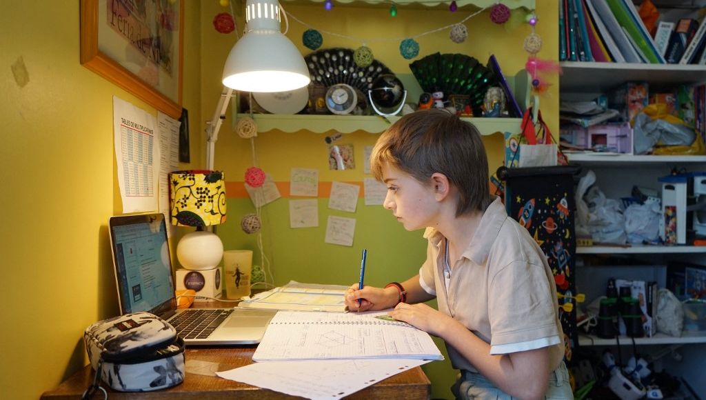 Prise de poids, capacités intellectuelles affaiblies : l’impact du confinement sur les enfants Prise de poids, capacités intellectuelles affaiblies : l’impact du confinement sur les enfants