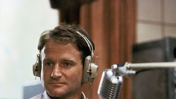 Robin William dans le film réalisé par Barry Levinson, "Good Morning, Vietnam" (1987). ©AFP - TOUCHSTONE PICTURES / SILVER SCR / COLLECTION CHRISTOPHEL