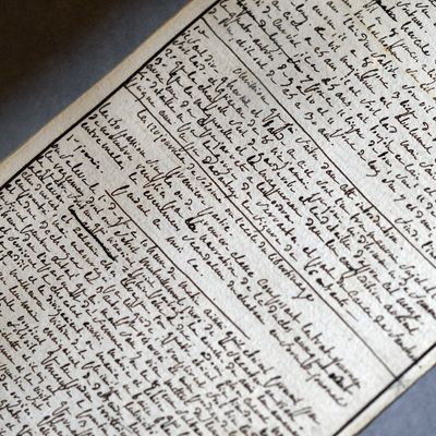 En 2014 à l'Institut des Lettres et des Manuscrits de Paris le manuscrit des "120 journées de Sodome" du Marquis de Sade oeuvre écrite quand il était emprisonné à la Bastille en 1785.