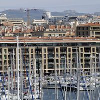 Bâtiments de Fernand Pouillon sur le "Vieux-Port" à Marseille