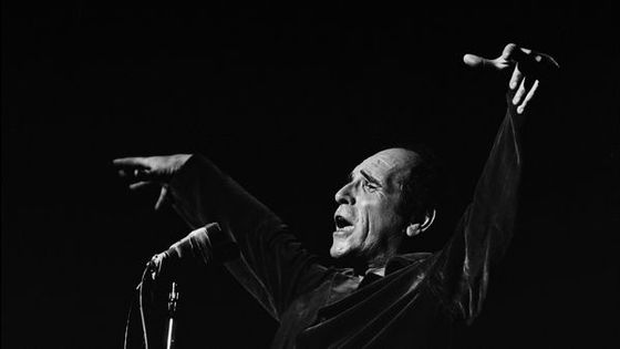 Léo Ferré sur scène en 1967 ©Getty - André Sas/Gamma-Rapho