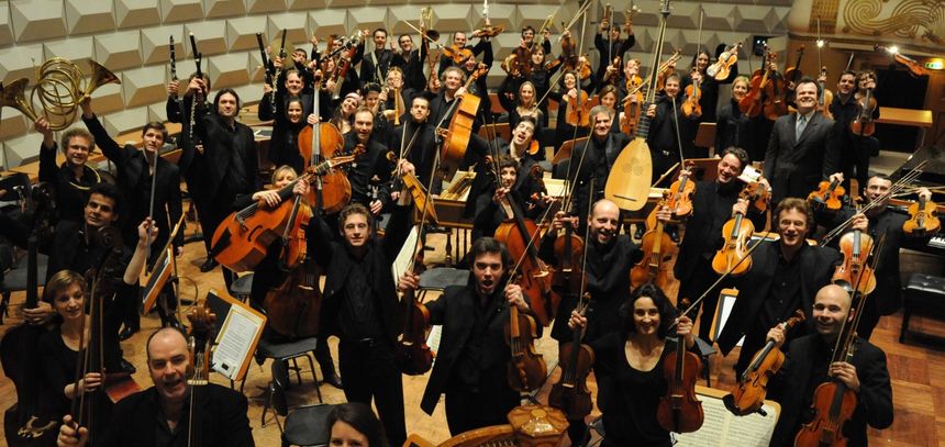 L'orchestre Les Siècles et son Directeur musical, François-Xavier Roth