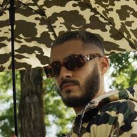 Deen Burbigo dans le clip "Sennin Mode"