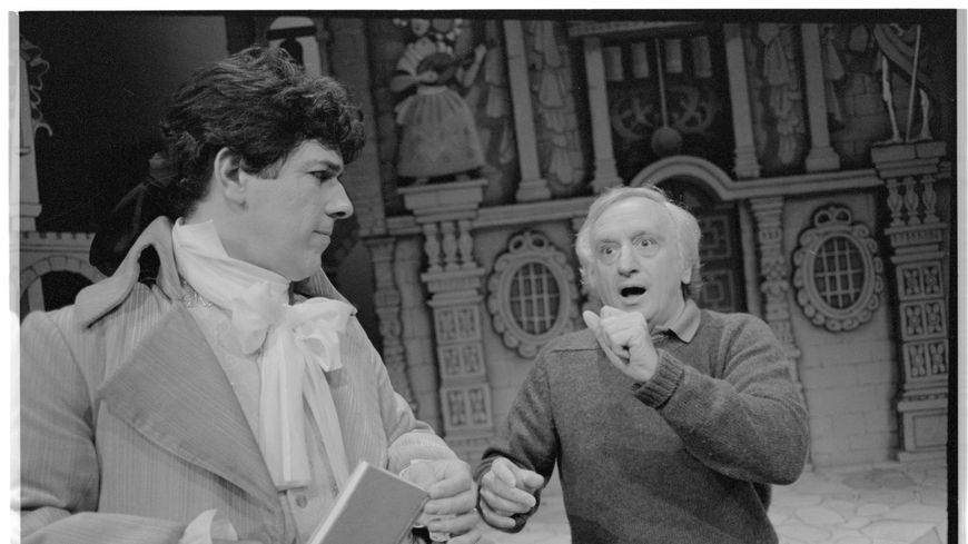 Le ténor Thierry Dran, dirigé par Frank Corsaro dans l'Heure espagnole au festival de Glyndebourne.